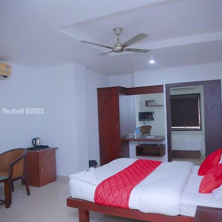 Redbell Suites Malapuram Malappuram Buitenkant foto