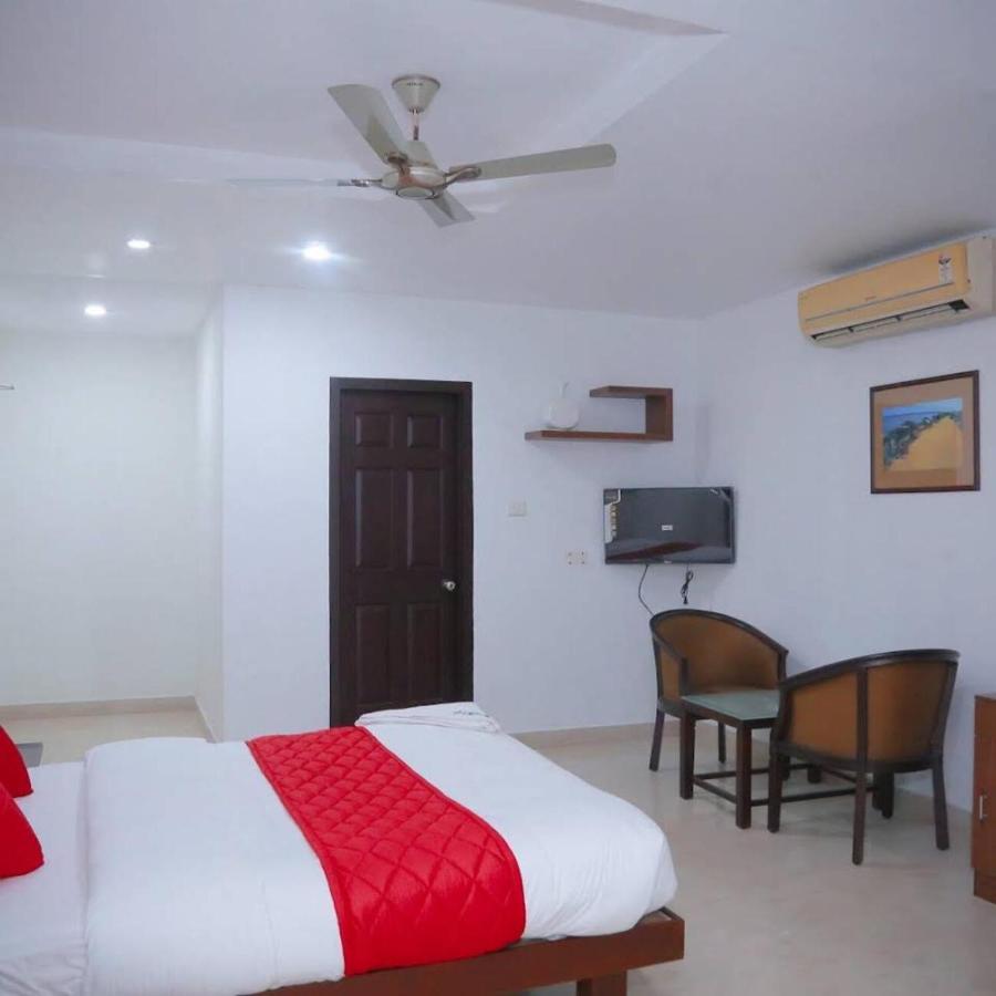 Redbell Suites Malapuram Malappuram Buitenkant foto