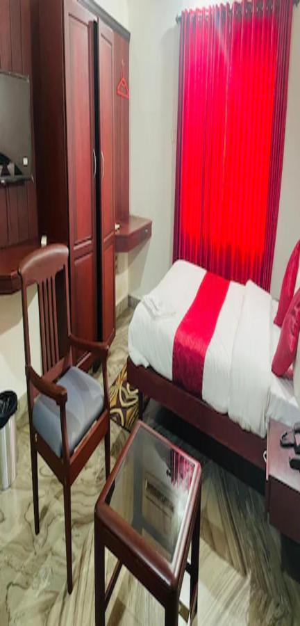 Redbell Suites Malapuram Malappuram Buitenkant foto